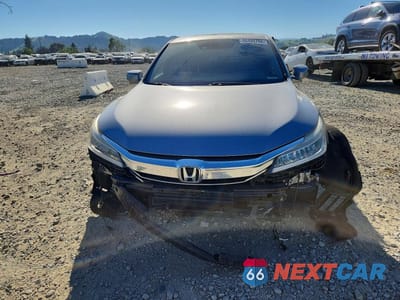 Piąte zdjęcie samochodu w środku: 2017 HONDA ACCORD TOURING HYBRID VIN:JHMCR6F77HC029868 - miniatura