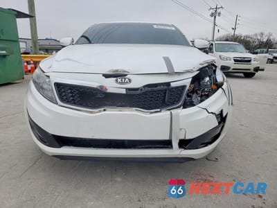 Piąte zdjęcie samochodu w środku: 2012 KIA OPTIMA LX VIN:5XXGM4A76CG089260 - miniatura