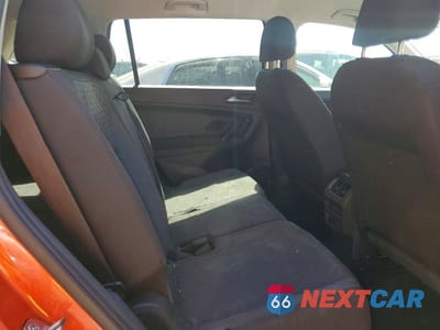Zdjęcie 10 z 12 samochodu: 2018 VOLKSWAGEN TIGUAN S VIN:3VV0B7AX5JM112243 - miniatura