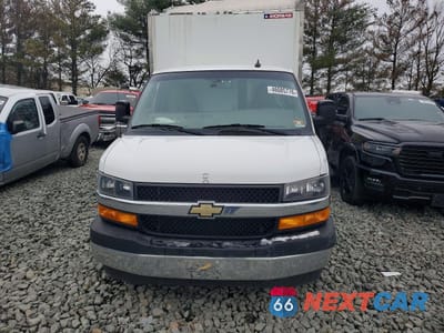 Piąte zdjęcie samochodu w środku: 2021 CHEVROLET EXPRESS G3500 BOX TRUCK VIN:1GB0GRFP3M1193625 - miniatura