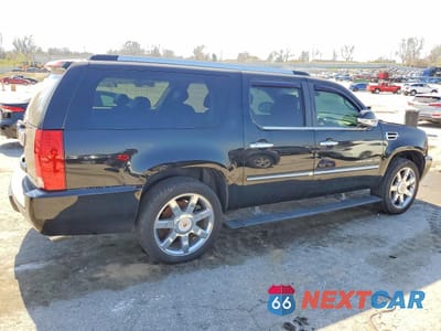 Trzecie zdjęcie samochodu z tyłu: 2010 CADILLAC ESCALADE ESV PREMIUM VIN:1GYUKJEF5AR196314 - miniatura