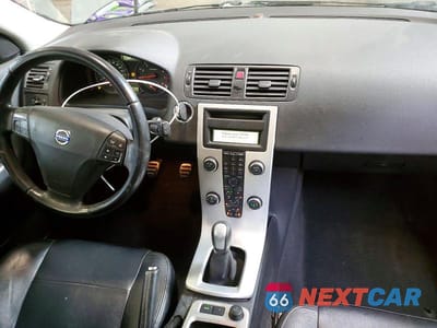 Zdjęcie 8 z 11 samochodu: 2012 VOLVO C30 T5 VIN:YV1672MK7C2285148 - miniatura