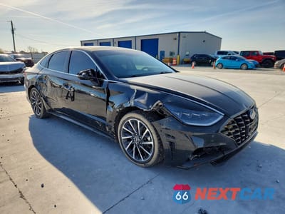 Czwarte zdjęcie samochodu z boku: 2020 HYUNDAI SONATA LIMITED VIN:5NPEH4J21LH028385 - miniatura