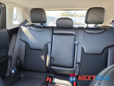 Zdjęcie 10 z 12 samochodu: 2021 JEEP COMPASS LATITUDE VIN:3C4NJDBBXMT551926 - miniatura