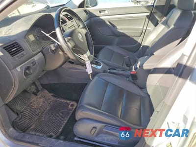 Zdjęcie 7 z 11 samochodu: 2008 VOLKSWAGEN JETTA SE VIN:3VWRM71K88M036366 - miniatura