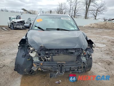 Piąte zdjęcie samochodu w środku: 2020 NISSAN KICKS SV VIN:3N1CP5CV1LL497194 - miniatura