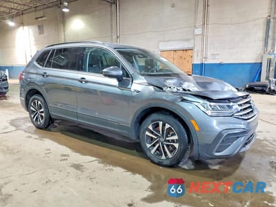 Czwarte zdjęcie samochodu z boku: 2023 VOLKSWAGEN TIGUAN S VIN:3VVFB7AX4PM075169 - miniatura