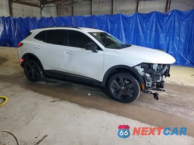 Czwarte zdjęcie samochodu z boku: 2022 BUICK ENVISION PREFERRED VIN:LRBAZLR43ND019142 - miniatura
