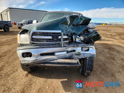 Piąte zdjęcie samochodu w środku: 2001 TOYOTA TUNDRA SR5 VIN:5TBBT44171S145585 - miniatura