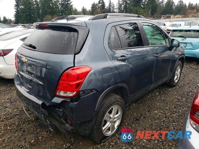 Trzecie zdjęcie samochodu z tyłu: 2022 CHEV TRAX 1LT VIN:KL7CJPSM4NB562916 - miniatura
