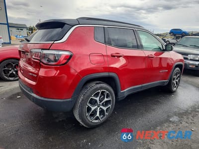 Trzecie zdjęcie samochodu z tyłu: 2025 JEEP COMPASS LIMITED VIN:3C4NJDCN5ST523117 - miniatura