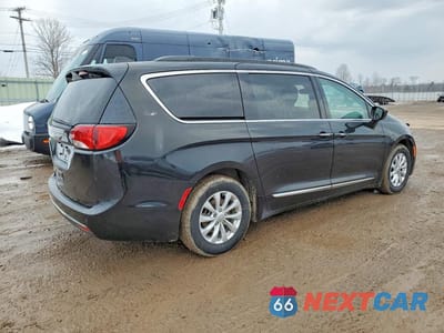 Trzecie zdjęcie samochodu z tyłu: 2017 CHRYSLER PACIFICA TOURING L VIN:2C4RC1BG4HR821439 - miniatura