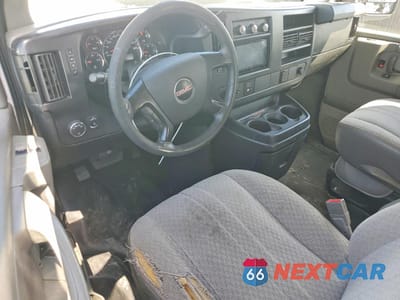 Zdjęcie 8 z 13 samochodu: 2015 GMC SAVANA G2500 VIN:1GTW7FCFXF1902960 - miniatura