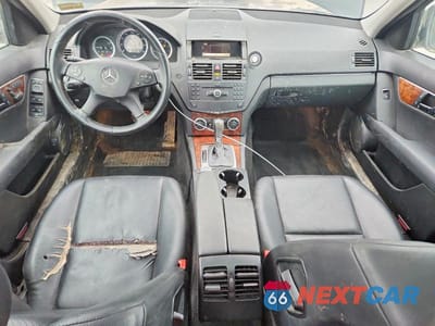 Zdjęcie 8 z 11 samochodu: 2009 MERCEDES-BENZ C 300 4MATIC VIN:WDDGF81X99F275471 - miniatura