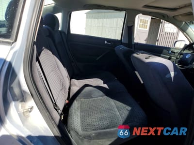 Zdjęcie 10 z 14 samochodu: 1998 VOLKSWAGEN PASSAT GLS VIN:WVWMA63B0WE163032 - miniatura