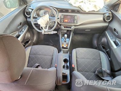 Zdjęcie 8 z 14 samochodu: 2018 NISSAN KICKS SV VIN:3N1CP5CU9JL543858 - miniatura