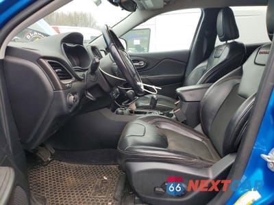 Zdjęcie 7 z 13 samochodu: 2020 JEEP CHEROKEE TRAILHAWK VIN:1C4PJMBX3LD529078 - miniatura