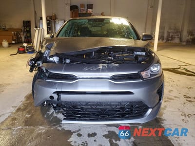 Piąte zdjęcie samochodu w środku: 2023 KIA RIO S VIN:3KPA24AD7PE574829 - miniatura