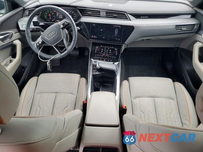 Zdjęcie 8 z 14 samochodu: 2024 AUDI Q8 E-TRON PRESTIGE VIN:WA16AAGE2RB025055 - miniatura