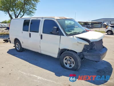 Czwarte zdjęcie samochodu z boku: 2005 CHEVROLET EXPRESS G1500 VIN:1GCFG15X251262167 - miniatura