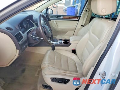 Zdjęcie 7 z 13 samochodu: 2012 VOLKSWAGEN TOUAREG V6 TDI VIN:WVGEK9BP7CD010337 - miniatura