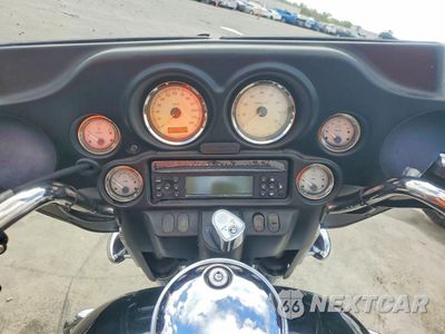 Zdjęcie 7 z 9 samochodu: 2008 HARLEY-DAVIDSON FLHX VIN:1HD1KB4188Y664541 - miniatura
