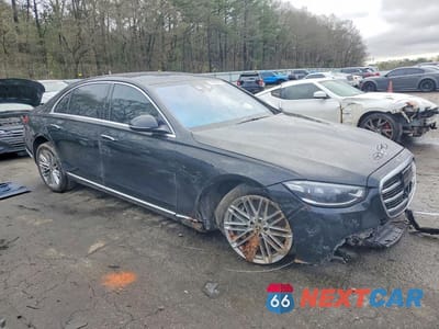 Czwarte zdjęcie samochodu z boku: 2022 MERCEDES-BENZ S 580 4MATIC VIN:W1K6G7GB4NA134717 - miniatura