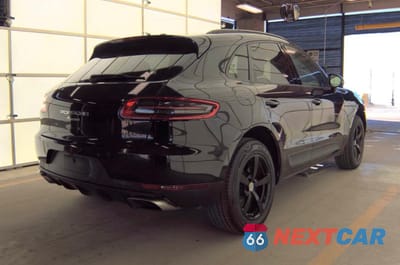 Czwarte zdjęcie samochodu z boku: 2017 PORSCHE MACAN VIN:WP1AA2A51HLB05601 - miniatura