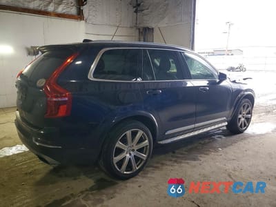 Trzecie zdjęcie samochodu z tyłu: 2016 VOLVO XC90 T6 VIN:YV4A22PL8G1025398 - miniatura