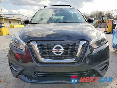 Piąte zdjęcie samochodu w środku: 2019 NISSAN KICKS SR VIN:3N1CP5CUXKL481727 - miniatura