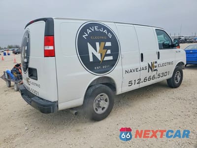 Trzecie zdjęcie samochodu z tyłu: 2024 CHEVROLET EXPRESS 2500 CARGO DELIVERY VAN VIN:1GCWGAFP5R1292123 - miniatura