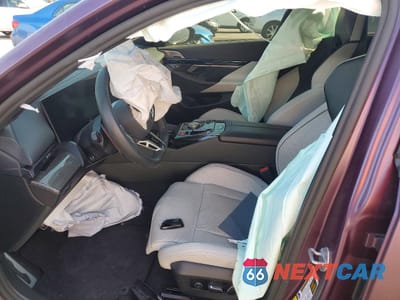 Zdjęcie 7 z 13 samochodu: 2025 BMW M5 VIN:WBS83FK00SCU35556 - miniatura