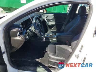 Zdjęcie 7 z 11 samochodu: 2019 MERCEDES-BENZ A 220 VIN:WDD3G4EB1KW022976 - miniatura