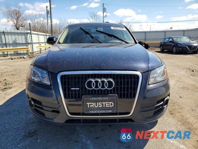 Piąte zdjęcie samochodu w środku: 2010 AUDI Q5 PREMIUM PLUS VIN:WA1LKAFP9AA031738 - miniatura