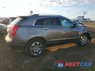 Trzecie zdjęcie samochodu z tyłu: 2012 CADILLAC SRX LUXURY COLLECTION VIN:3GYFNAE37CS627998 - miniatura