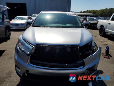 Piąte zdjęcie samochodu w środku: 2016 TOYOTA HIGHLANDER LIMITED VIN:5TDYKRFH5GS129678 - miniatura