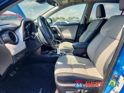 Zdjęcie 7 z 12 samochodu: 2017 TOYOTA RAV4 HYBRID LIMITED VIN:JTMDJREV2HD110804 - miniatura