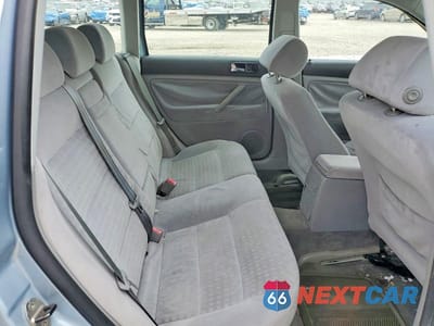 Zdjęcie 10 z 12 samochodu: 2002 VOLKSWAGEN PASSAT GLS VIN:WVWVD63B12E418552 - miniatura