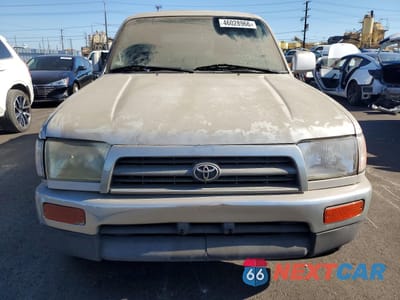 Piąte zdjęcie samochodu w środku: 1997 TOYOTA 4RUNNER SR5 VIN:JT3GN86R8V0043386 - miniatura