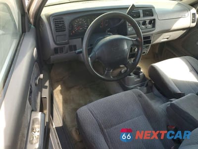 Zdjęcie 8 z 11 samochodu: 2000 NISSAN FRONTIER XE VIN:1N6DD26S4YC348546 - miniatura