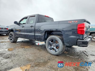 Drugie zdjęcie samochodu z przodu: 2018 CHEVROLET SILVERADO K1500 VIN:1GCVKNEC2JZ295082 - miniatura