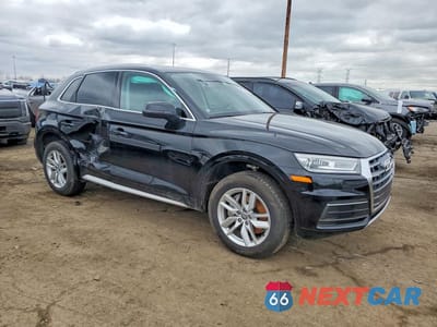 Czwarte zdjęcie samochodu z boku: 2020 AUDI Q5 PREMIUM VIN:WA1ANAFY6L2055600 - miniatura