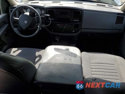 Zdjęcie 8 z 11 samochodu: 2008 DODGE RAM FLATBED TRUCK VIN:3D7MX38A48G204891 - miniatura