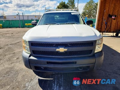 Piąte zdjęcie samochodu w środku: 2011 CHEVROLET SILVERADO K1500 VIN:1GCNKPEA0BZ322243 - miniatura