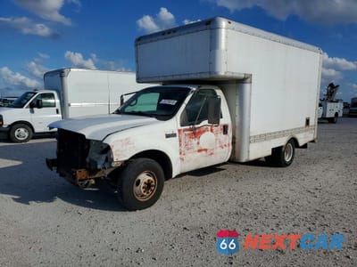 1999 FORD F350 SUPER DUTY DELIVERY TRUCK 1FDWF36S1XEE60909 - główne zdjęcie licytacji z USA - miniatura