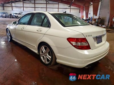 Drugie zdjęcie samochodu z przodu: 2011 MERCEDES-BENZ C 300 4MATIC VIN:WDDGF8BB7BR183007 - miniatura