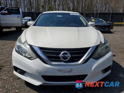 Piąte zdjęcie samochodu w środku: 2017 NISSAN ALTIMA 2.5 S VIN:1N4AL3AP3HN341003 - miniatura