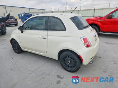 Drugie zdjęcie samochodu z przodu: 2015 FIAT 500 POP VIN:3C3CFFAR9FT545285 - miniatura