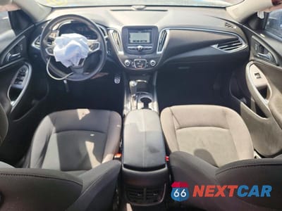 Zdjęcie 8 z 12 samochodu: 2017 CHEVROLET MALIBU LT VIN:1G1ZE5ST9HF189617 - miniatura