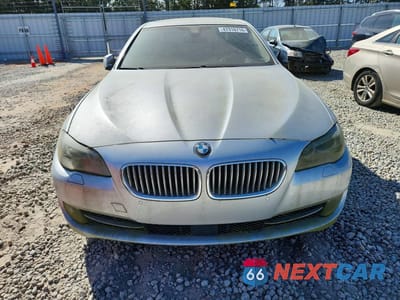 Piąte zdjęcie samochodu w środku: 2013 BMW 550 I VIN:WBAFR9C59DDX80958 - miniatura